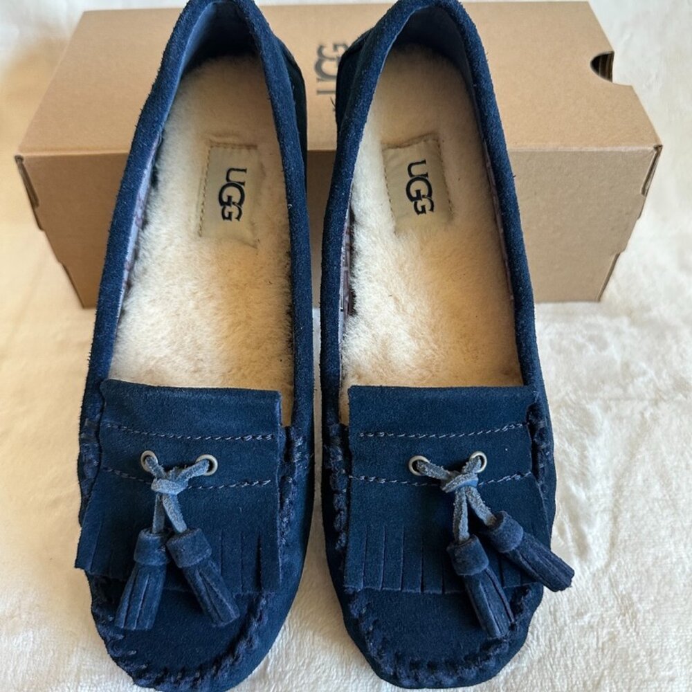 NIB UGG 1005475 Lizzy Moccasin Slippers In Navy Women's SZ 5/EU36 Tassel Slip On